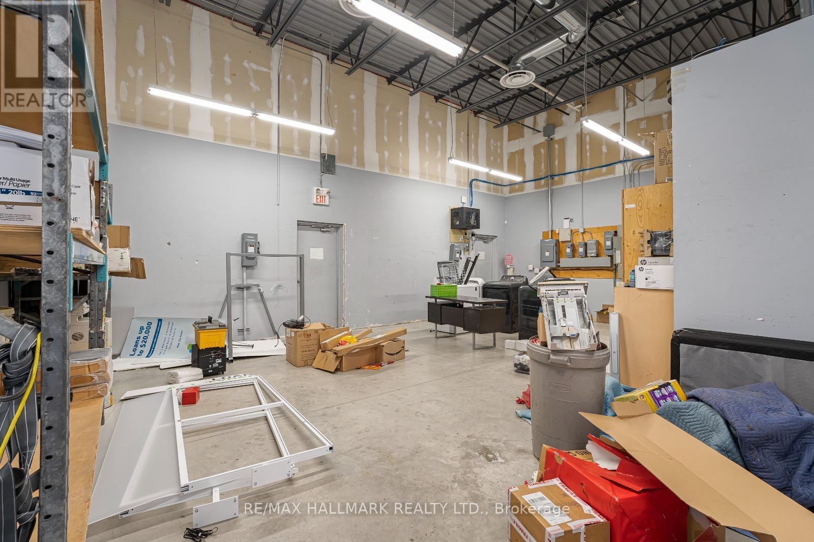 1070 10th Street, Hanover, Ontario  N4N 3B8 - Photo 3 - X12930492