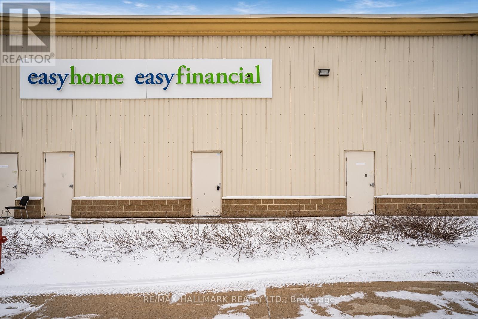 1070 10th Street, Hanover, Ontario  N4N 3B8 - Photo 6 - X12930492