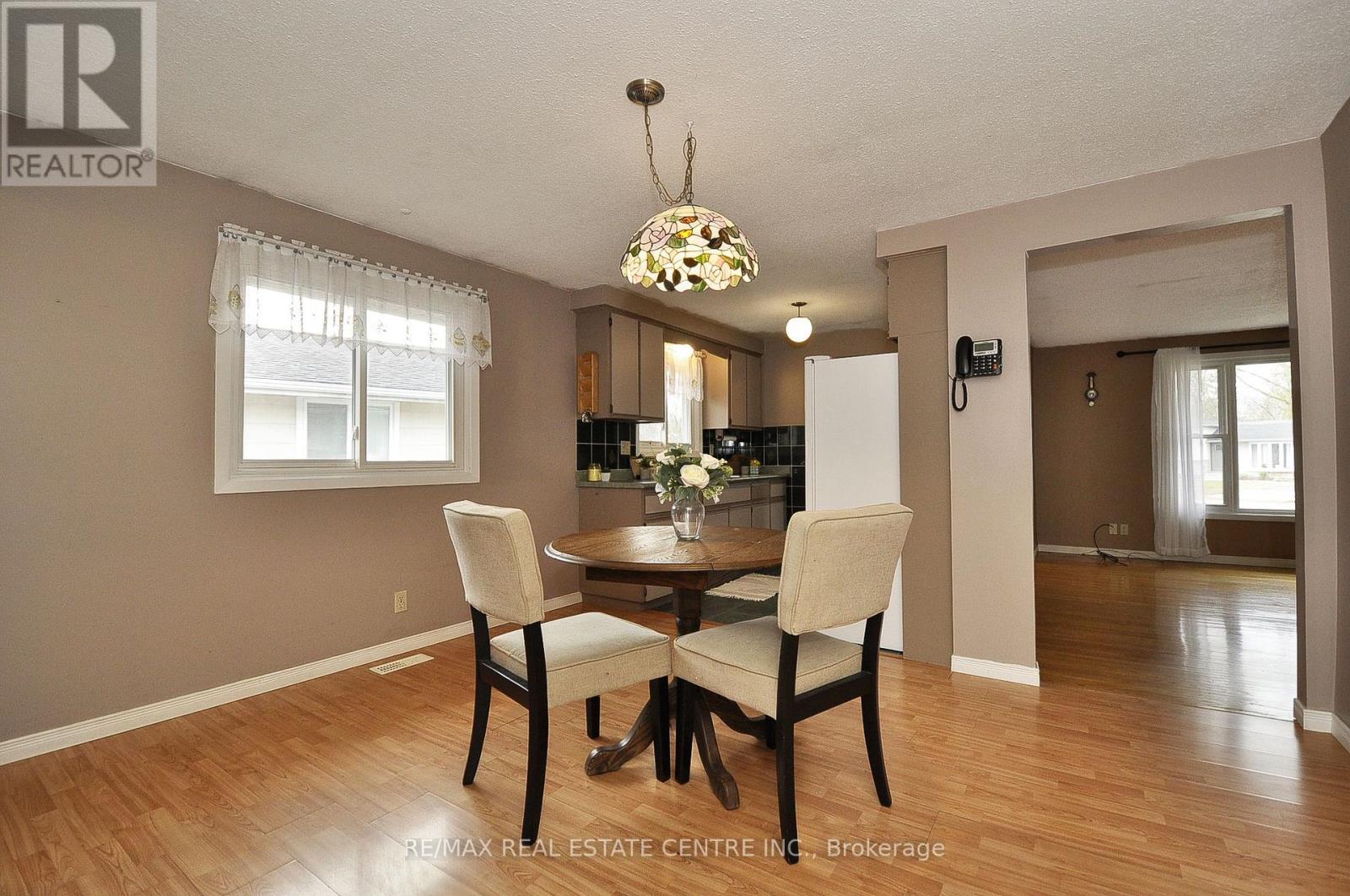 213 Park Avenue, Cambridge, Ontario  N1S 2S5 - Photo 12 - X12930546