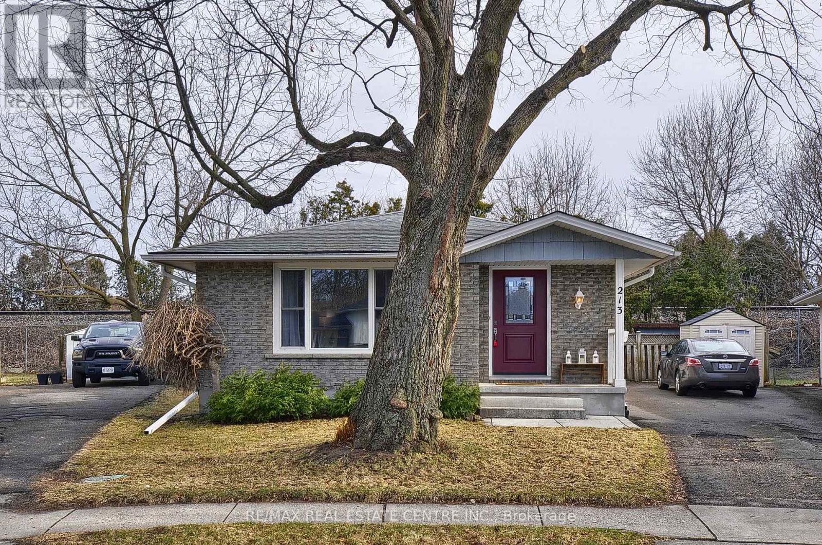 213 Park Avenue, Cambridge, Ontario  N1S 2S5 - Photo 2 - X12930546