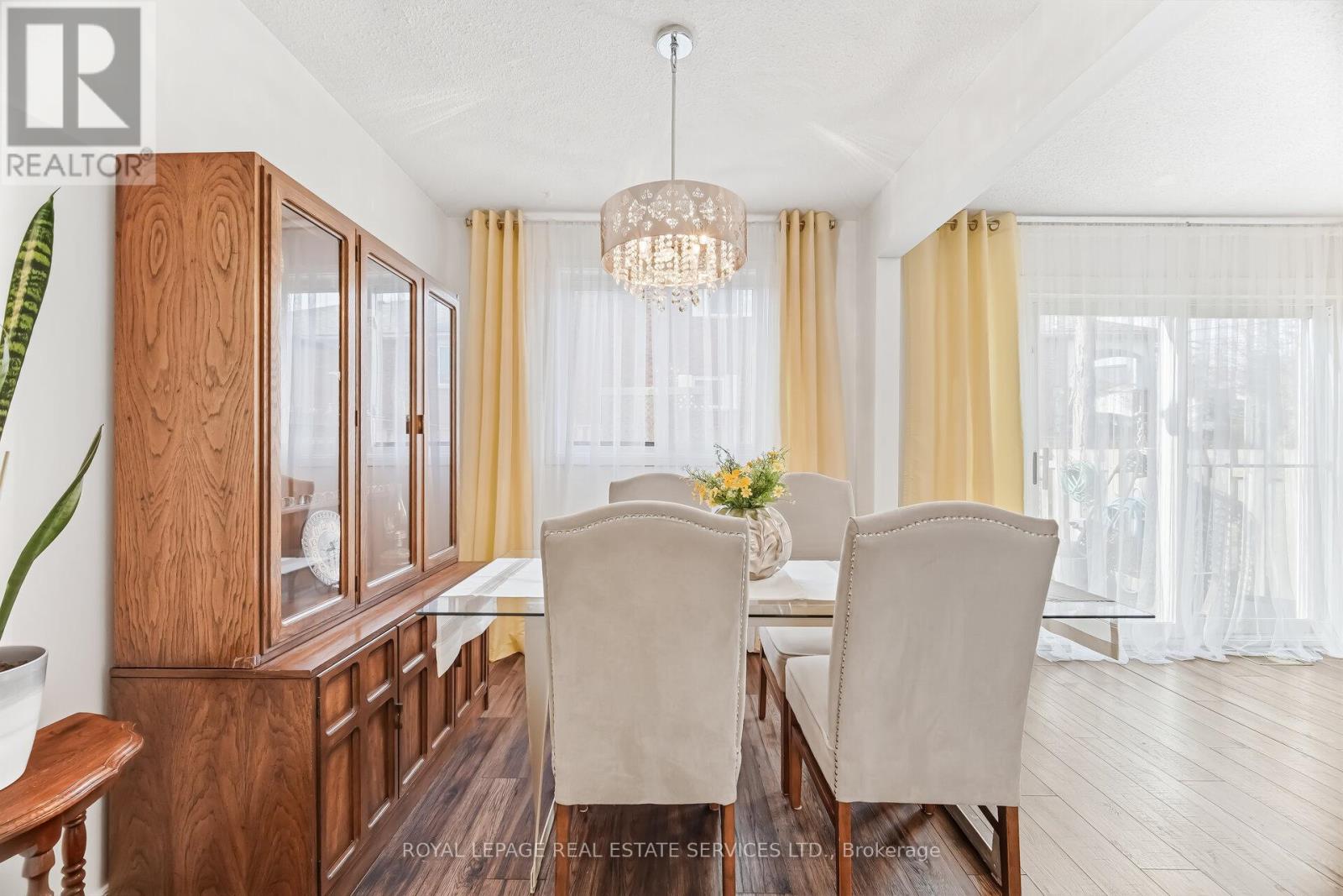 36 End-Unit - 300 Rexford Drive, Hamilton, Ontario  L8W 1P5 - Photo 12 - X12930596