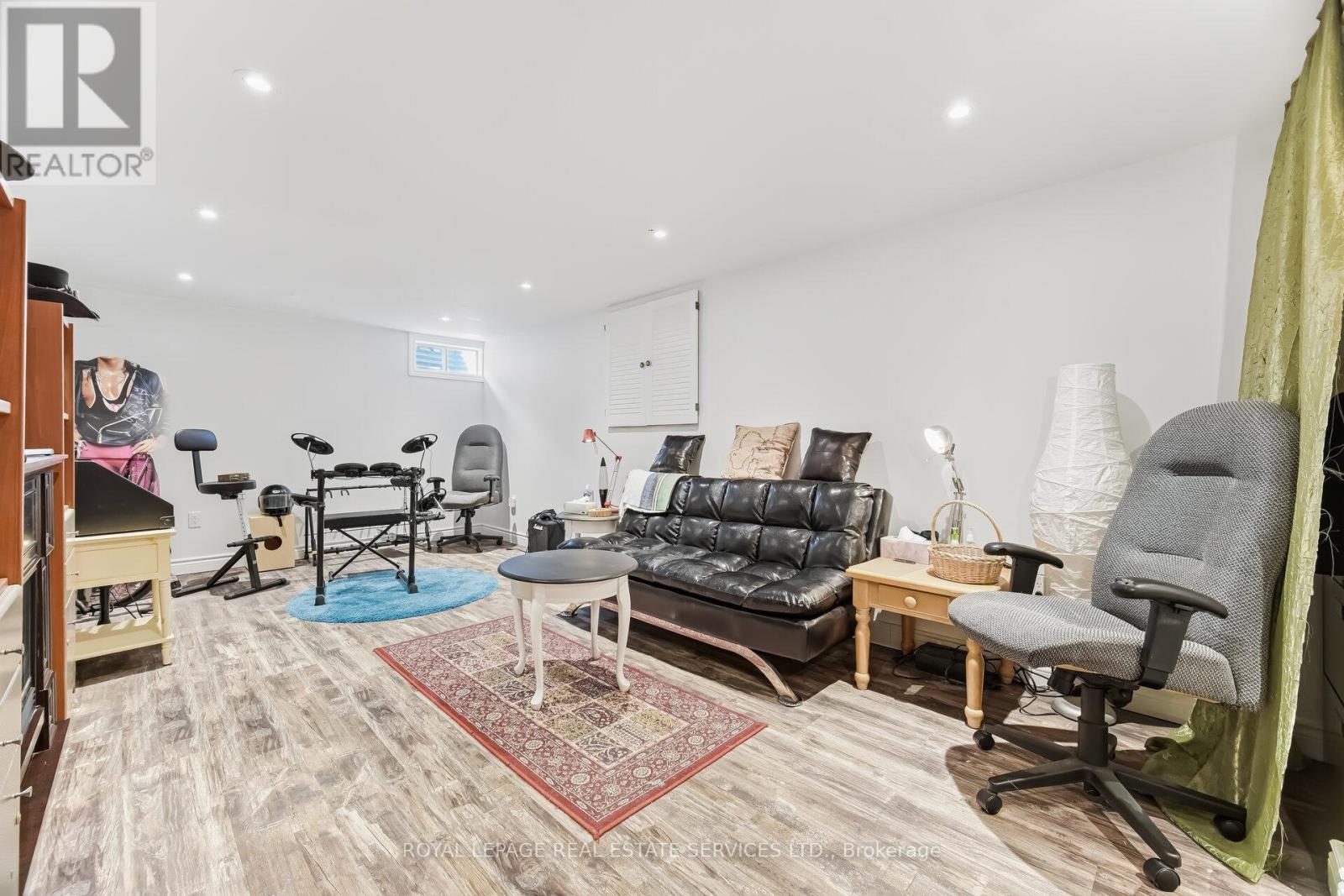 36 End-Unit - 300 Rexford Drive, Hamilton, Ontario  L8W 1P5 - Photo 34 - X12930596