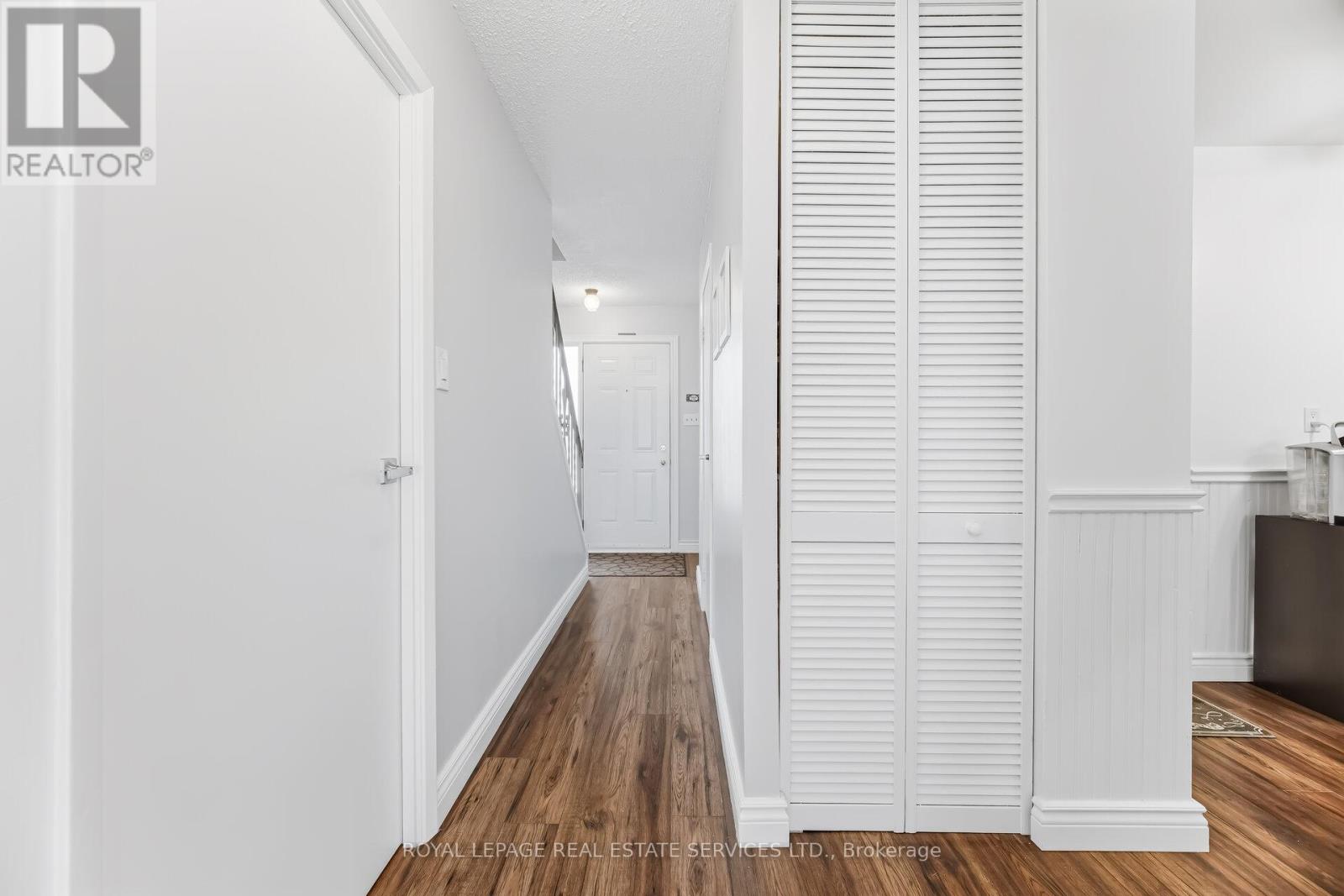 36 End-Unit - 300 Rexford Drive, Hamilton, Ontario  L8W 1P5 - Photo 4 - X12930596