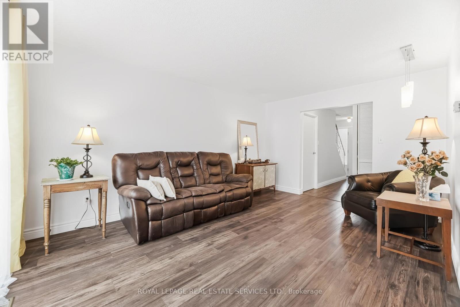 36 End-Unit - 300 Rexford Drive, Hamilton, Ontario  L8W 1P5 - Photo 7 - X12930596