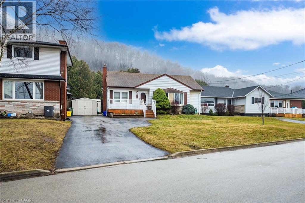 13 Alba Street, Stoney Creek, Ontario  L8G 1N9 - Photo 3 - 40813446