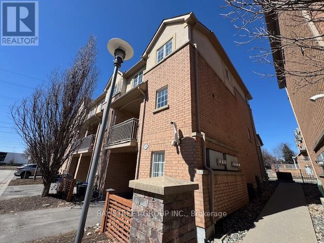 156 Legends Way, Markham, Ontario  L3R 6A6 - Photo 18 - N12930272