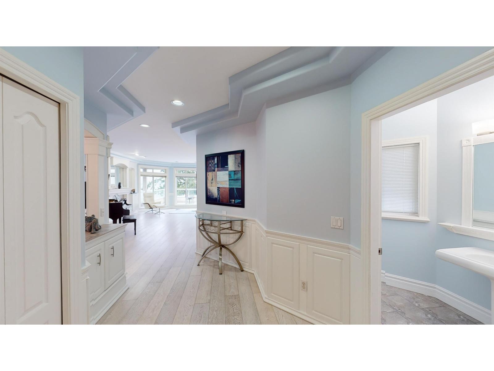 14937 Blackwood Lane, White Rock, British Columbia  V4B 2A8 - Photo 3 - R3104366