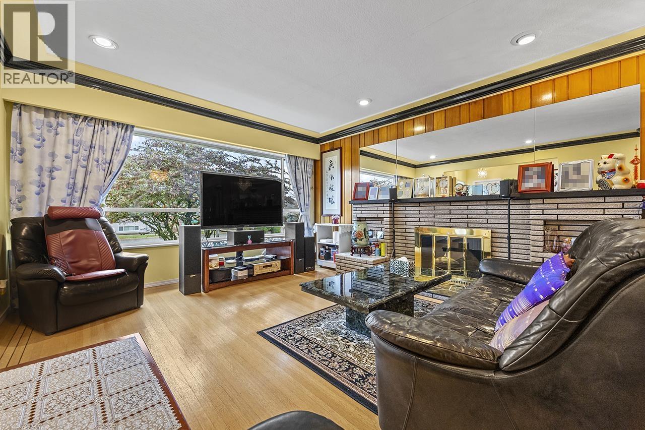 4619 Westlawn Drive, Burnaby, British Columbia  V5C 3R2 - Photo 9 - R3104304