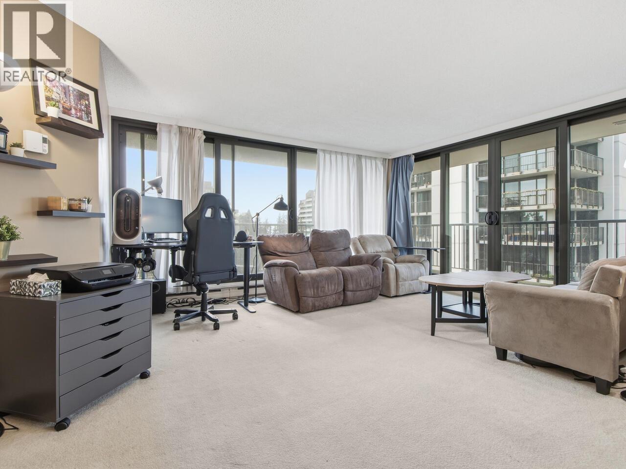 808 6455 Willingdon Avenue, Burnaby, British Columbia  V5H 4E4 - Photo 3 - R3081068