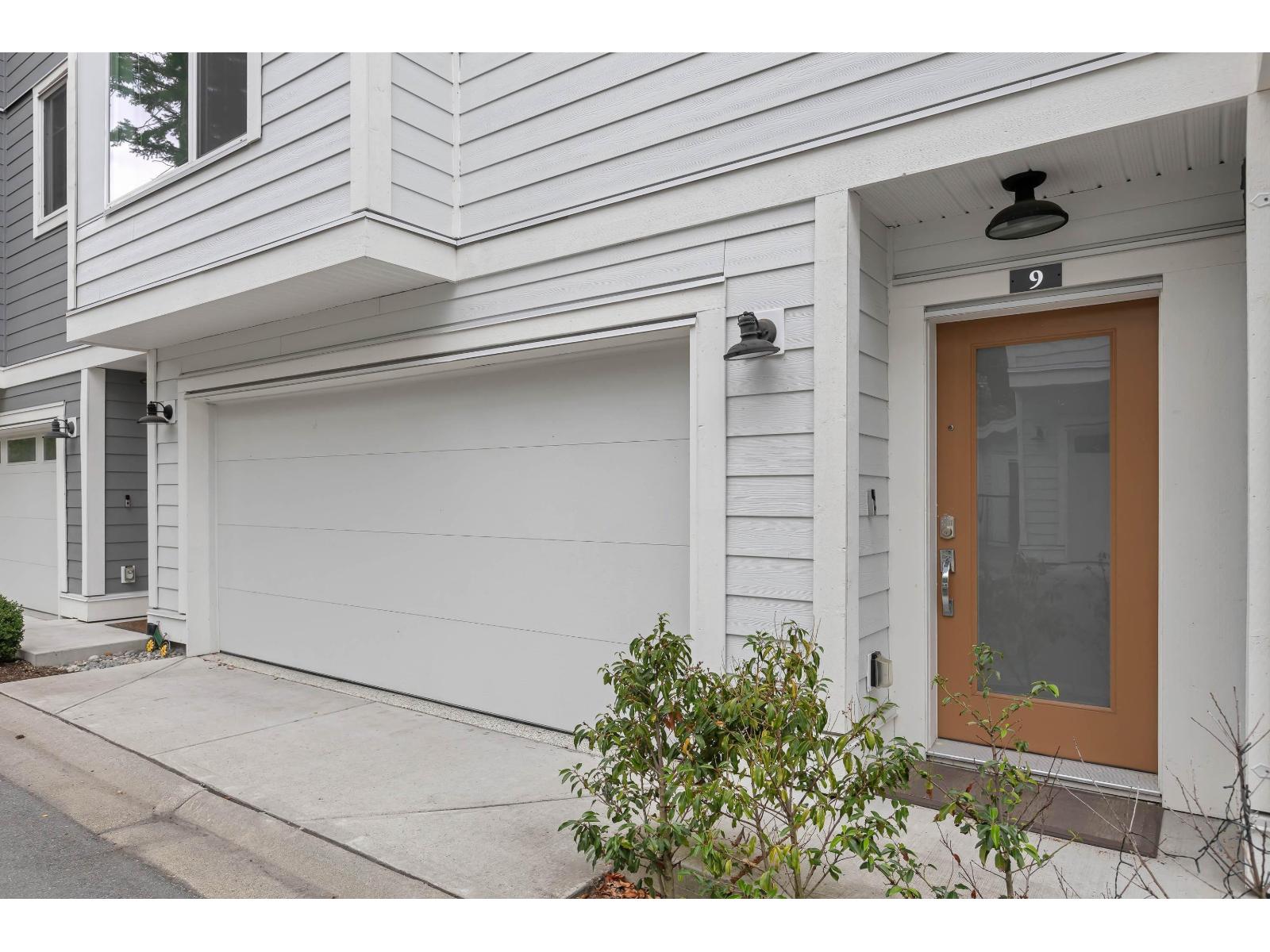 9 2328 167a Street, Surrey, British Columbia  V3Z 1H2 - Photo 3 - R3093429