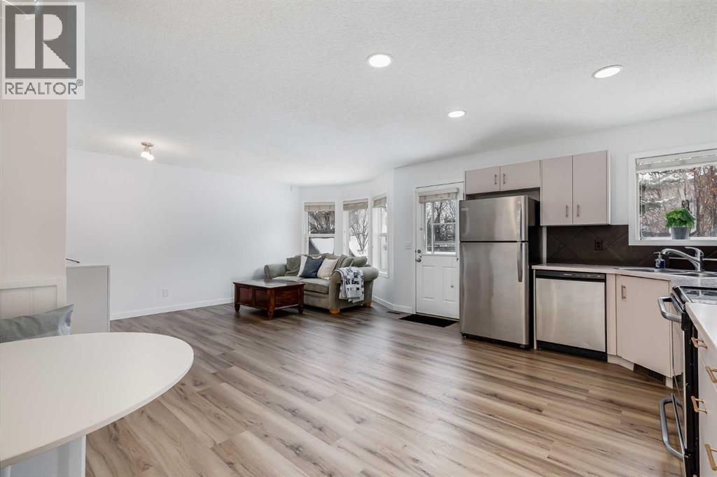 2 Everridge Villas Sw, Calgary, Alberta  T2Y 4Z1 - Photo 9 - A2294641