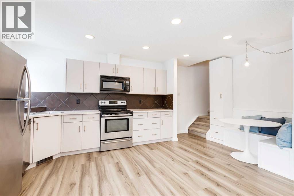 2 Everridge Villas Sw, Calgary, Alberta  T2Y 4Z1 - Photo 7 - A2294641