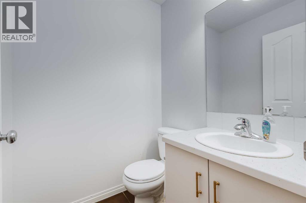 2 Everridge Villas Sw, Calgary, Alberta  T2Y 4Z1 - Photo 10 - A2294641