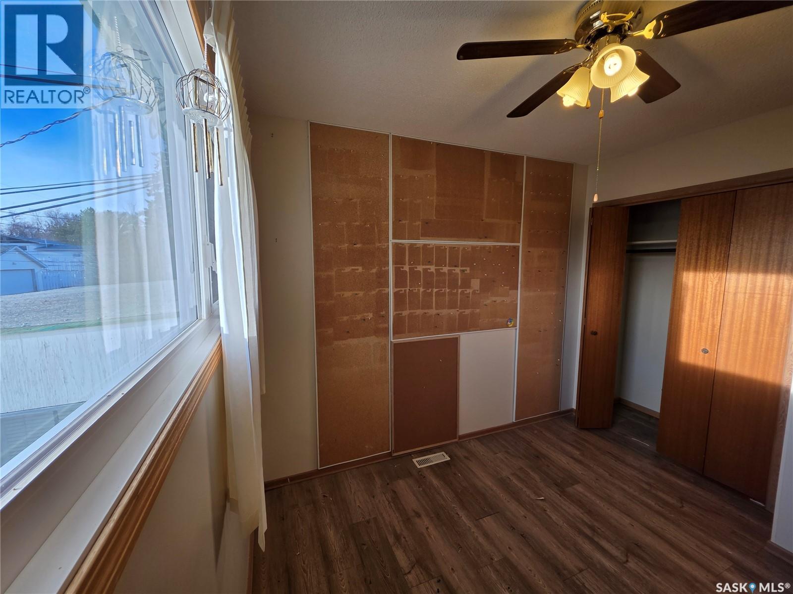 244 18th Avenue Ne, Swift Current, Saskatchewan  S9H 2Y1 - Photo 13 - SK031474