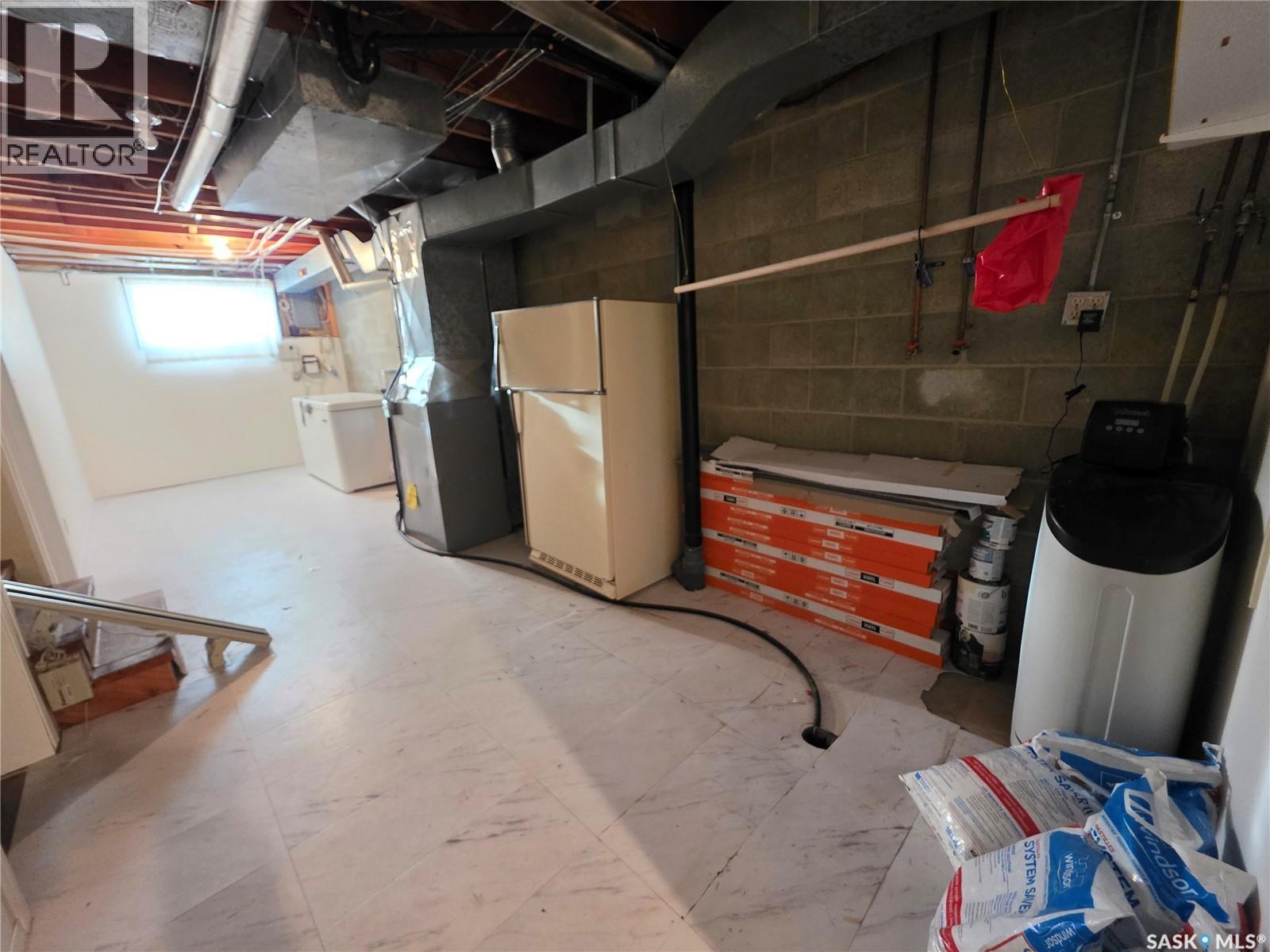 244 18th Avenue Ne, Swift Current, Saskatchewan  S9H 2Y1 - Photo 24 - SK031474