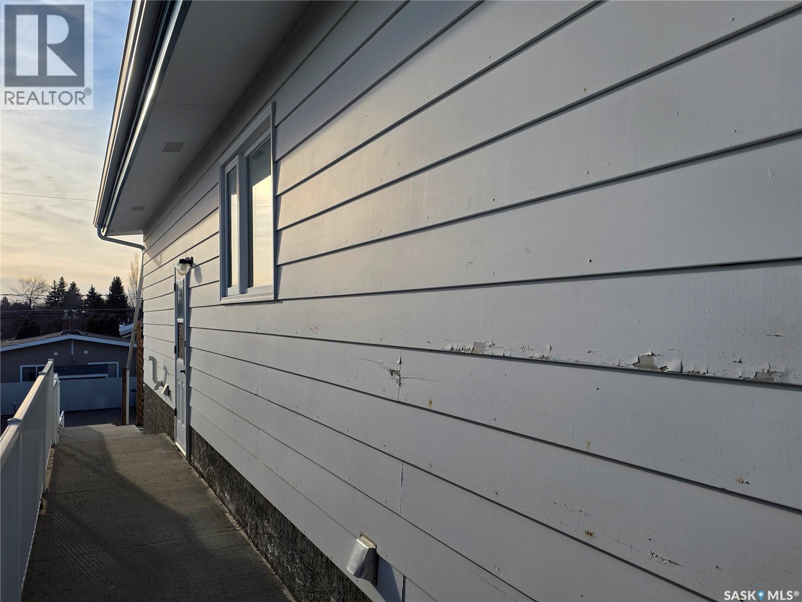 244 18th Avenue Ne, Swift Current, Saskatchewan  S9H 2Y1 - Photo 25 - SK031474