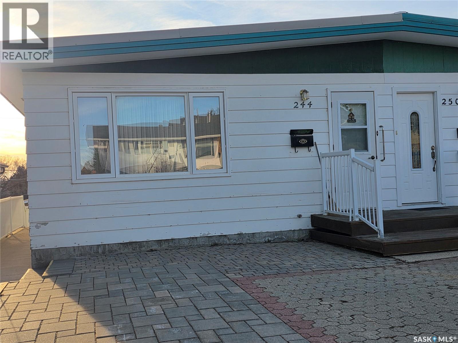 244 18th Avenue Ne, Swift Current, Saskatchewan  S9H 2Y1 - Photo 29 - SK031474