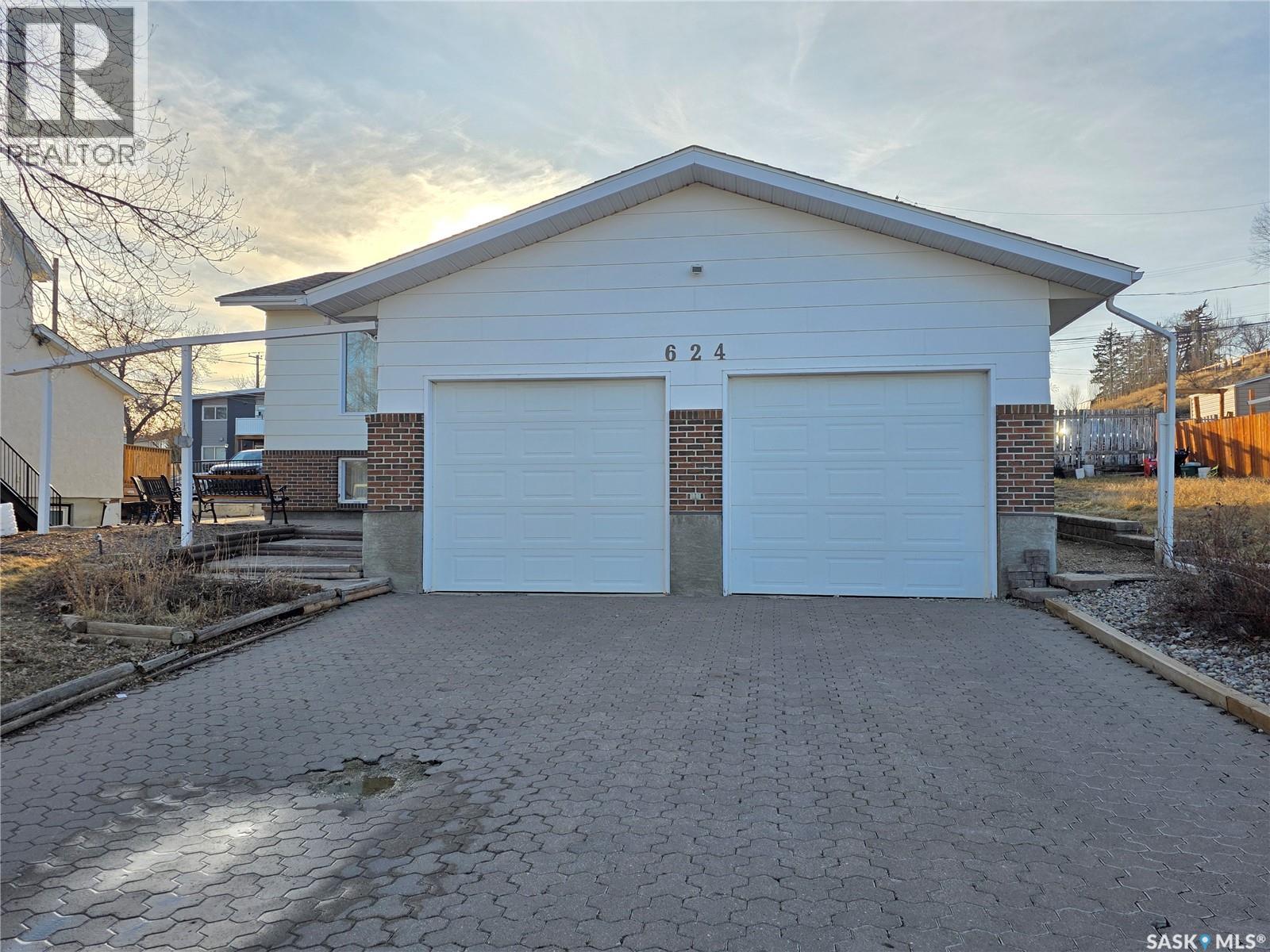 624 7th Avenue Ne, Swift Current, Saskatchewan  S9H 2N9 - Photo 40 - SK031454