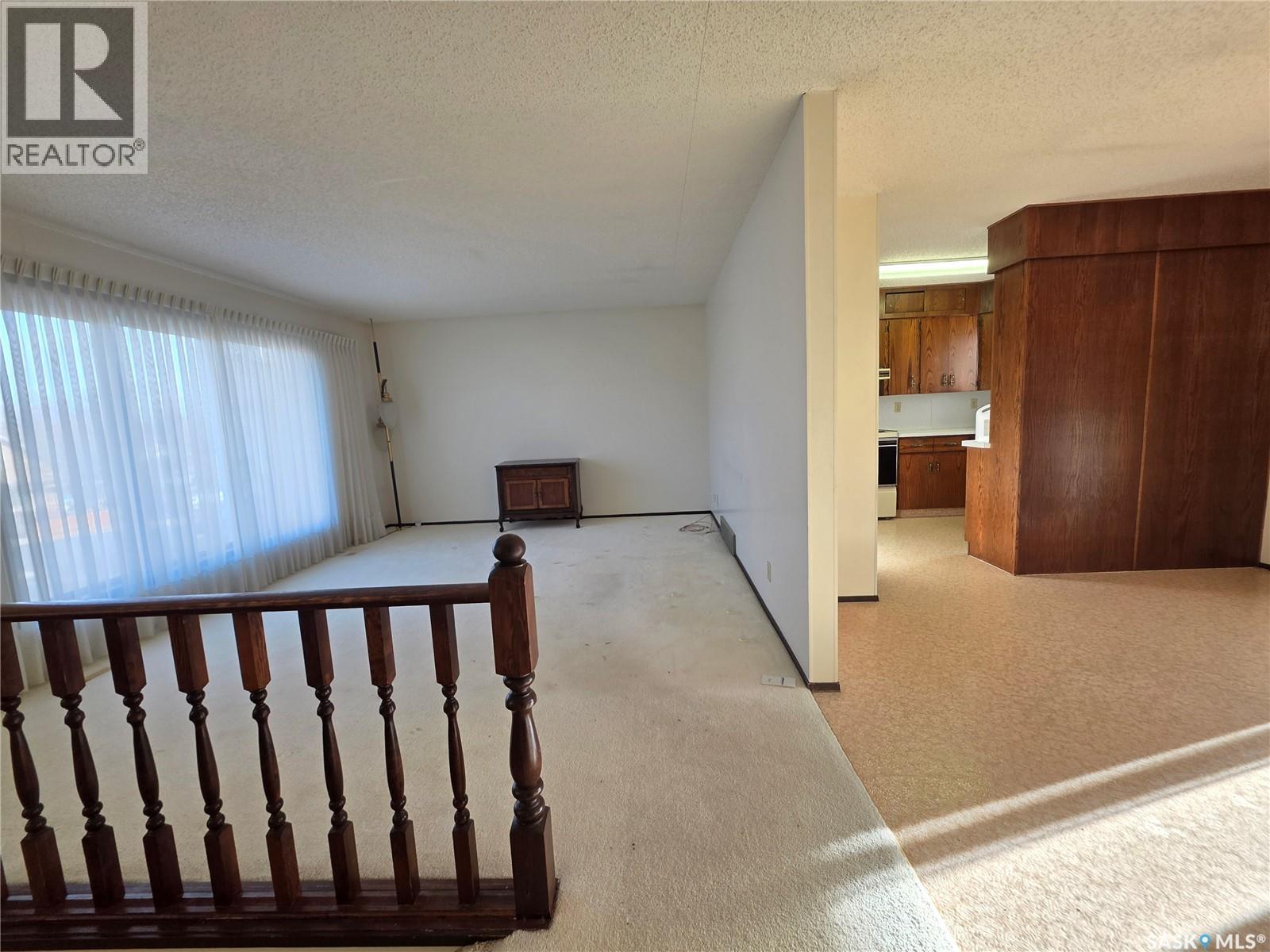 624 7th Avenue Ne, Swift Current, Saskatchewan  S9H 2N9 - Photo 6 - SK031454