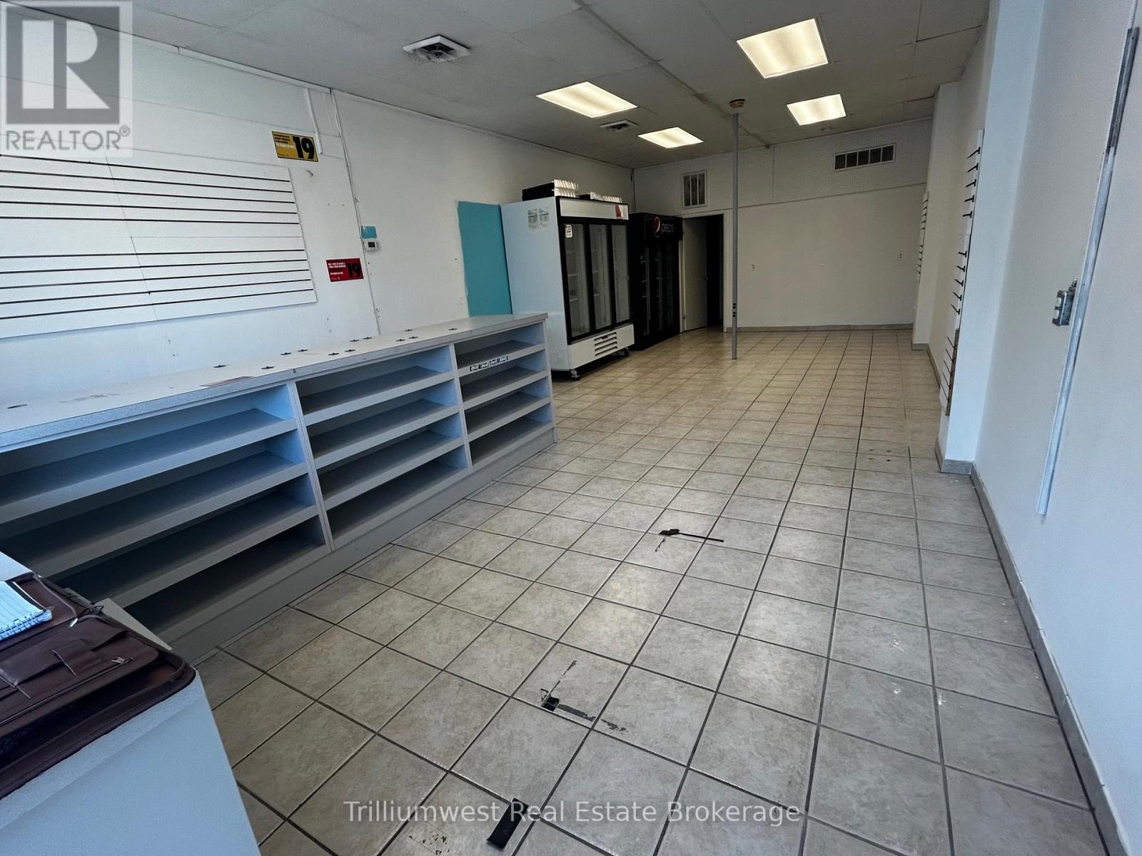 23 London Road W, Guelph, Ontario  N1H 2B4 - Photo 2 - X12798256