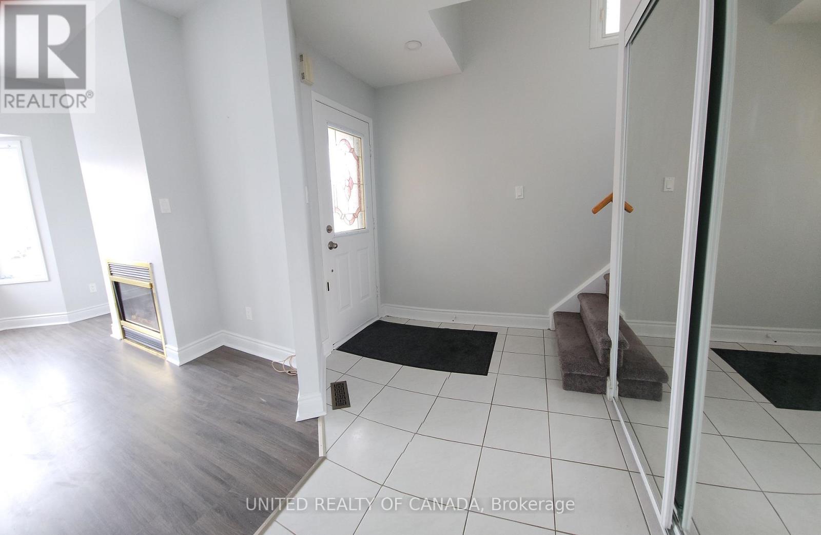 110 Dunoon Drive, Vaughan, Ontario  L6A 1Z2 - Photo 3 - N12869170