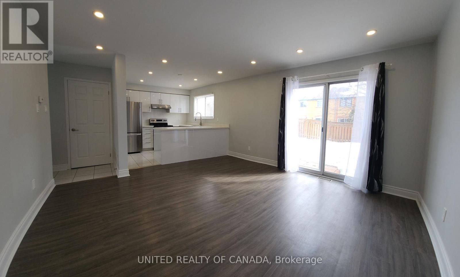 110 Dunoon Drive, Vaughan, Ontario  L6A 1Z2 - Photo 7 - N12869170