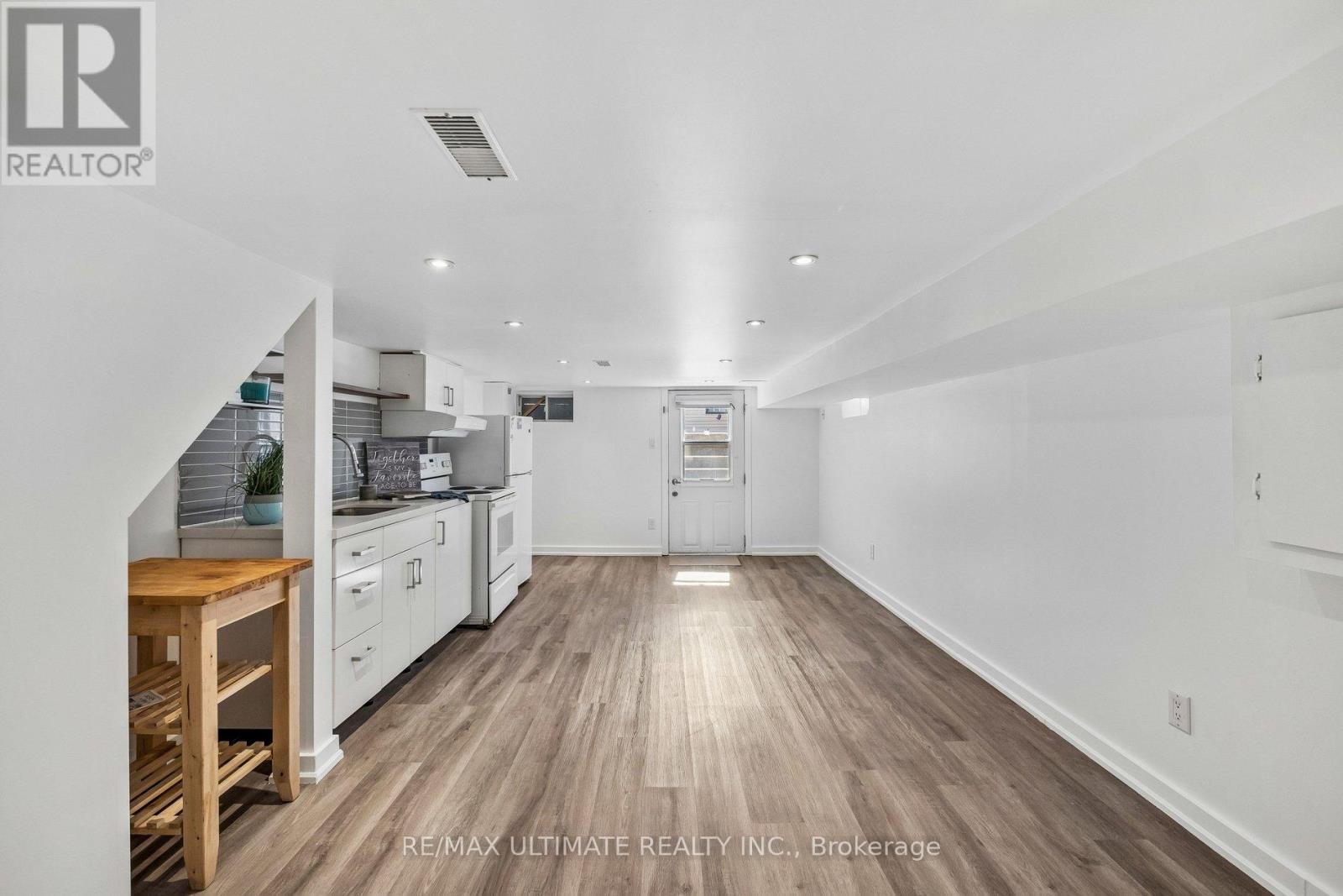 155 Morrison Avenue, Toronto, Ontario  M6E 1M6 - Photo 26 - W12928394