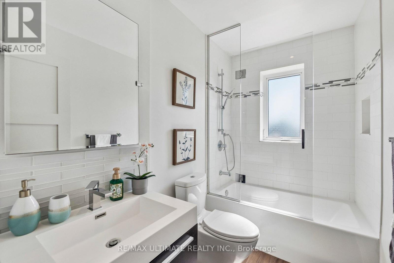 155 Morrison Avenue, Toronto, Ontario  M6E 1M6 - Photo 25 - W12928394