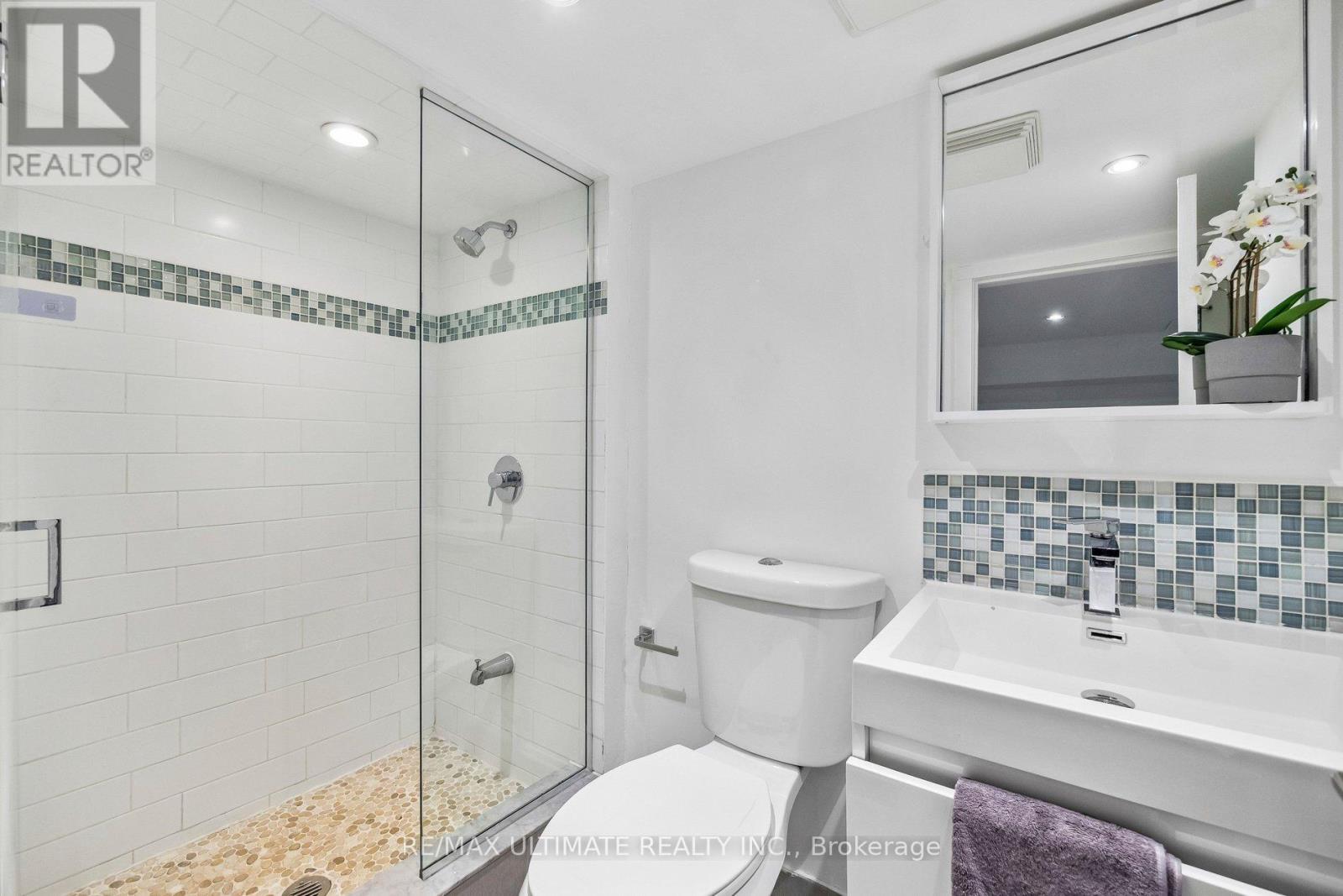 155 Morrison Avenue, Toronto, Ontario  M6E 1M6 - Photo 35 - W12928394