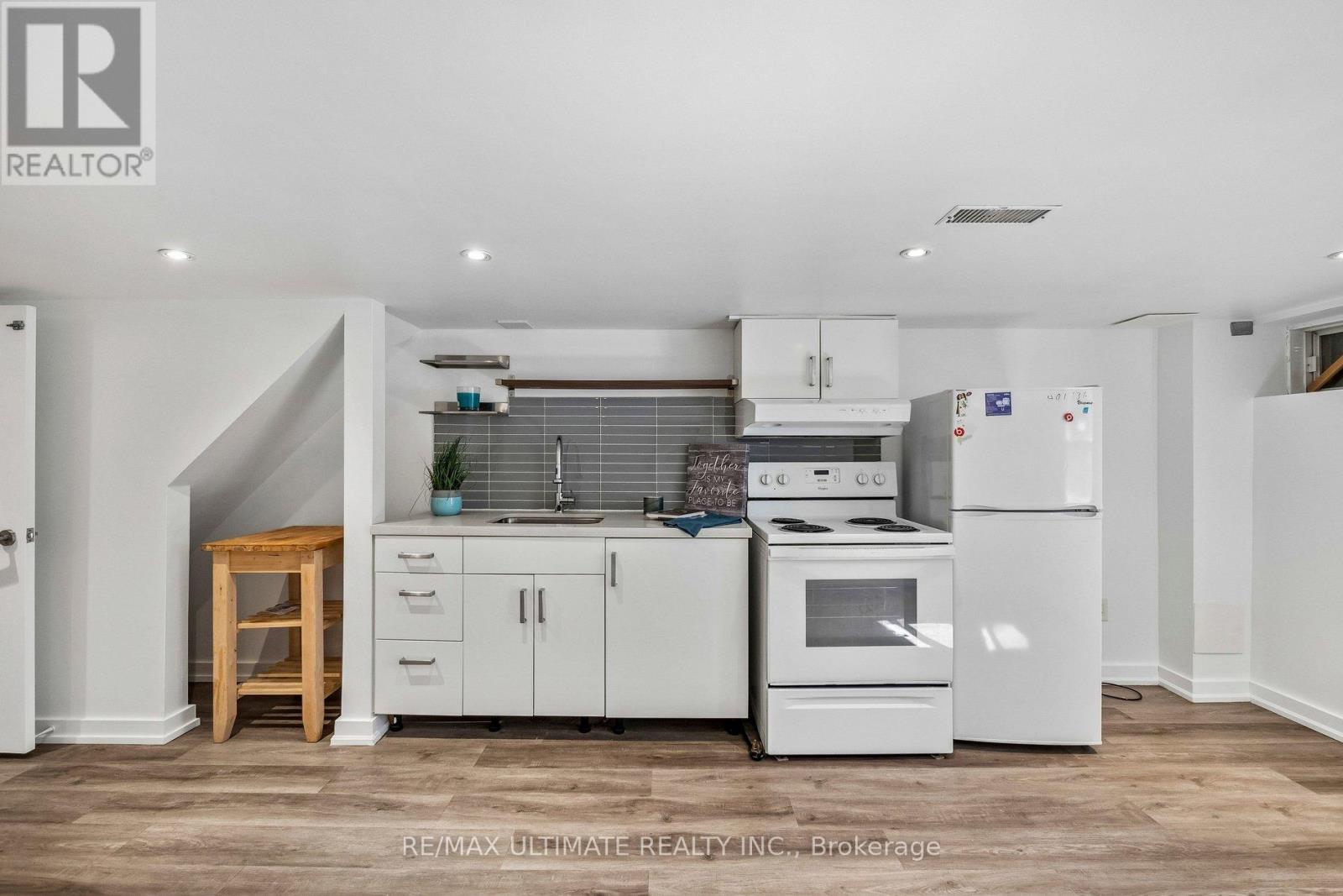 155 Morrison Avenue, Toronto, Ontario  M6E 1M6 - Photo 29 - W12928394