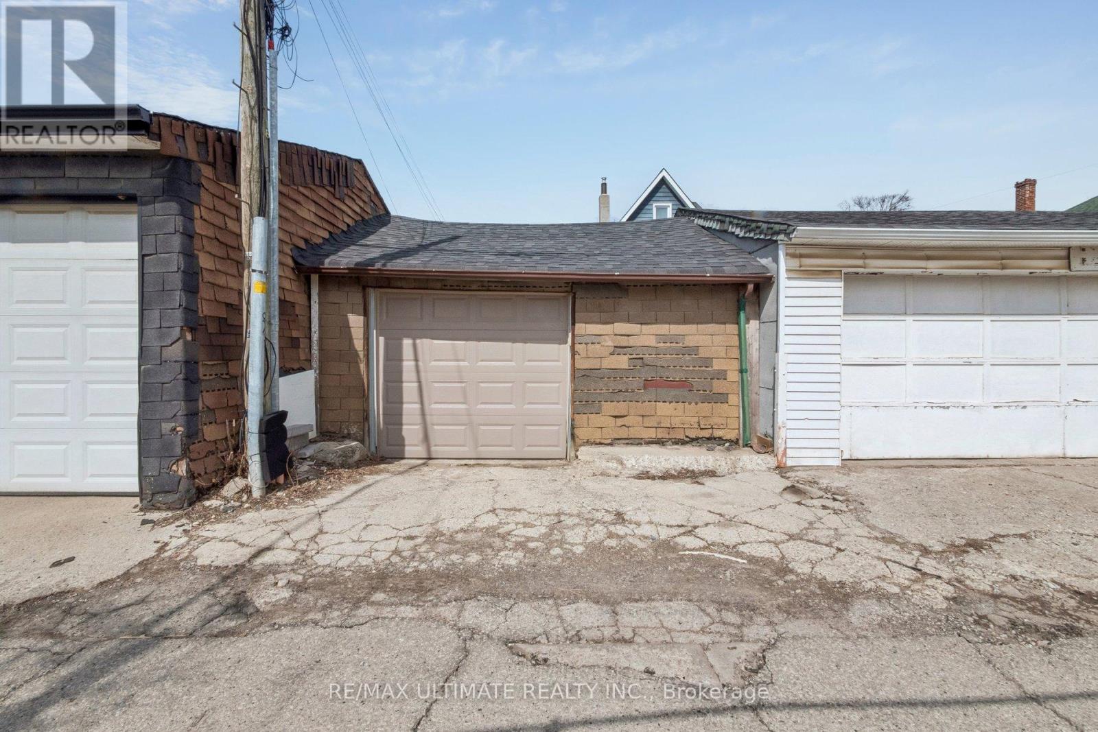 155 Morrison Avenue, Toronto, Ontario  M6E 1M6 - Photo 45 - W12928394