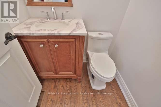 1336 Queen Victoria Avenue, Mississauga, Ontario  L5H 3H3 - Photo 24 - W12779448