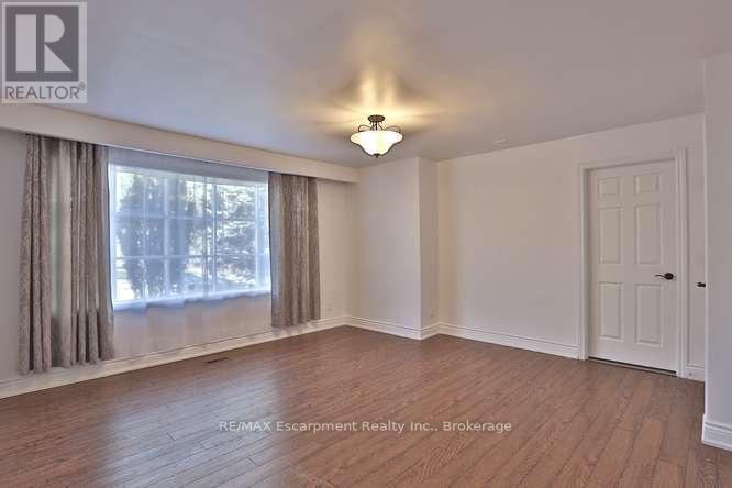 1336 Queen Victoria Avenue, Mississauga, Ontario  L5H 3H3 - Photo 26 - W12779448