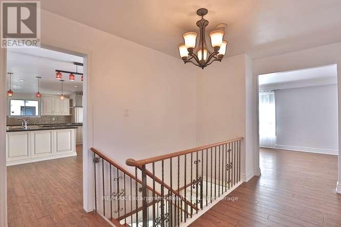 1336 Queen Victoria Avenue, Mississauga, Ontario  L5H 3H3 - Photo 5 - W12779448