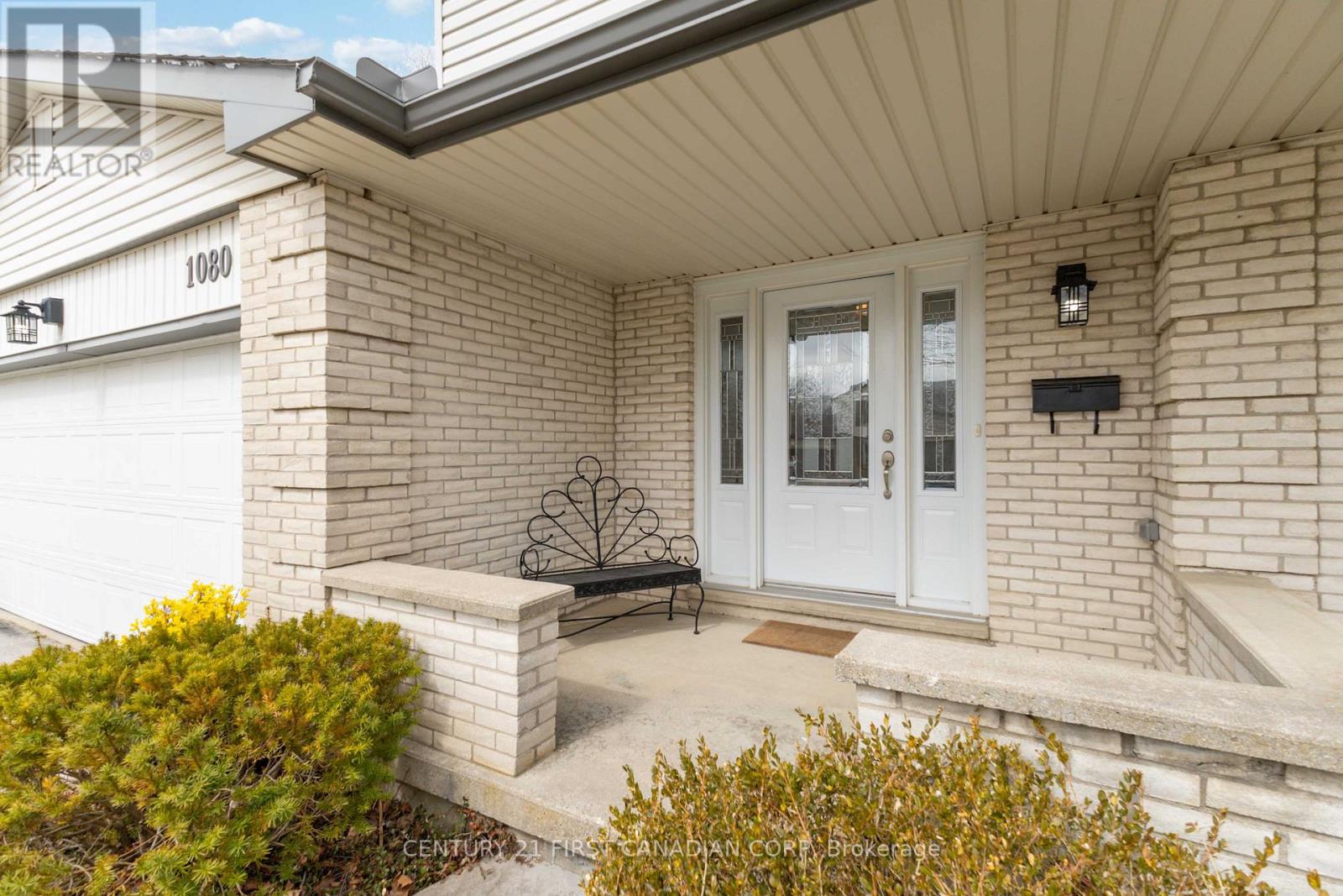 1080 Viscount Road, London South, Ontario  N6K 1H8 - Photo 4 - X12930690