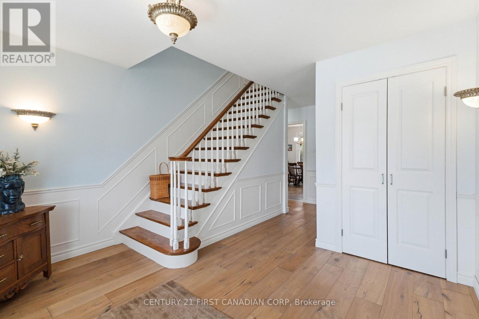 1080 Viscount Road, London South, Ontario  N6K 1H8 - Photo 6 - X12930690