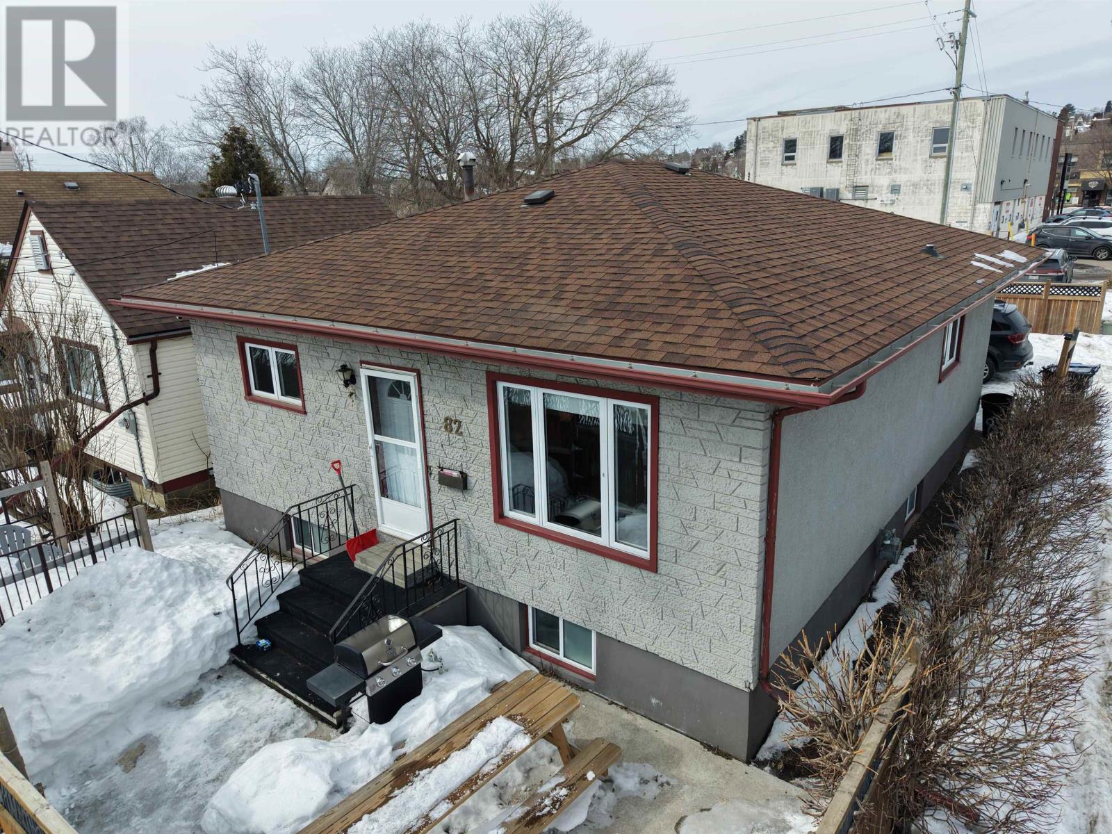 82 Machar Ave., Thunder Bay, Ontario  P7B 2Y6 - Photo 4 - TB2600426