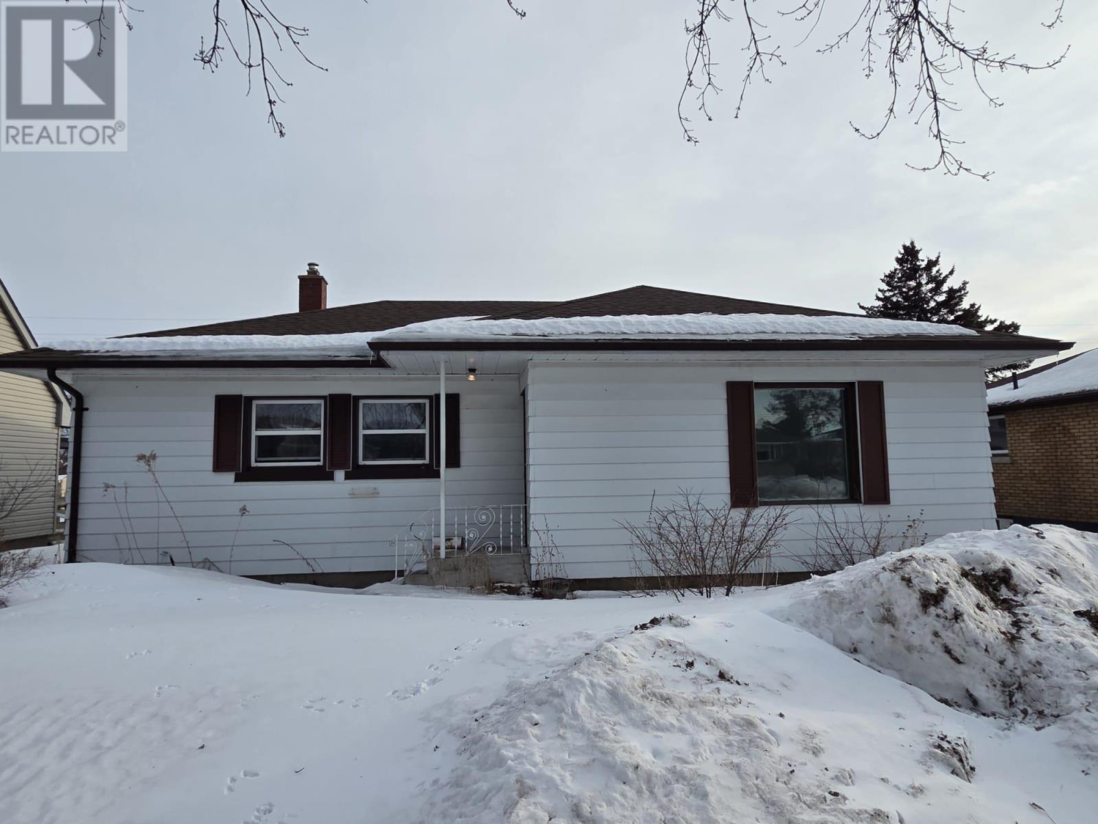 2230 Begin St E, Thunder Bay, Ontario  P7E 5L6 - Photo 3 - TB2600481