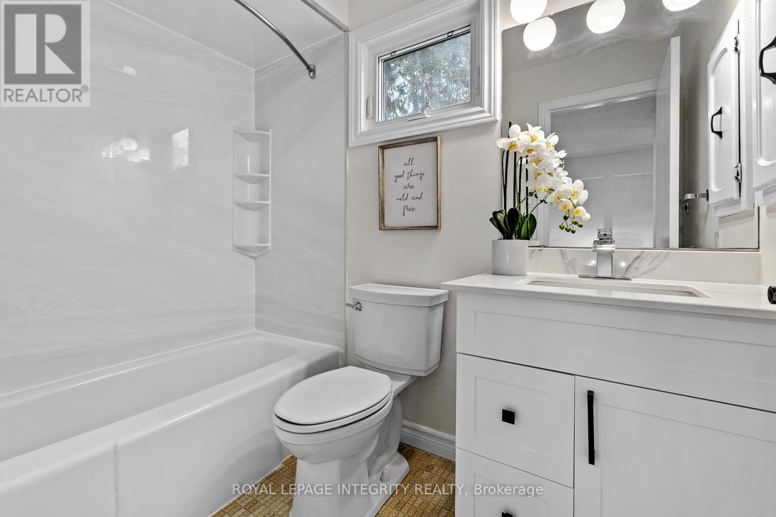 6368 Viseneau Drive, Ottawa, Ontario  K1C 2J2 - Photo 18 - X12930636