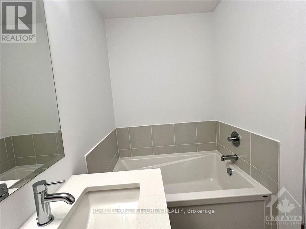 53 Maize Street, Ottawa, Ontario  K2S 2T2 - Photo 12 - X12930692