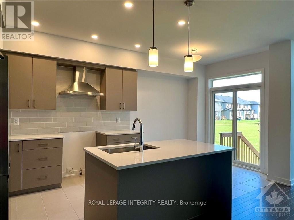 53 Maize Street, Ottawa, Ontario  K2S 2T2 - Photo 6 - X12930692