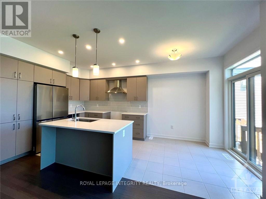 53 Maize Street, Ottawa, Ontario  K2S 2T2 - Photo 7 - X12930692