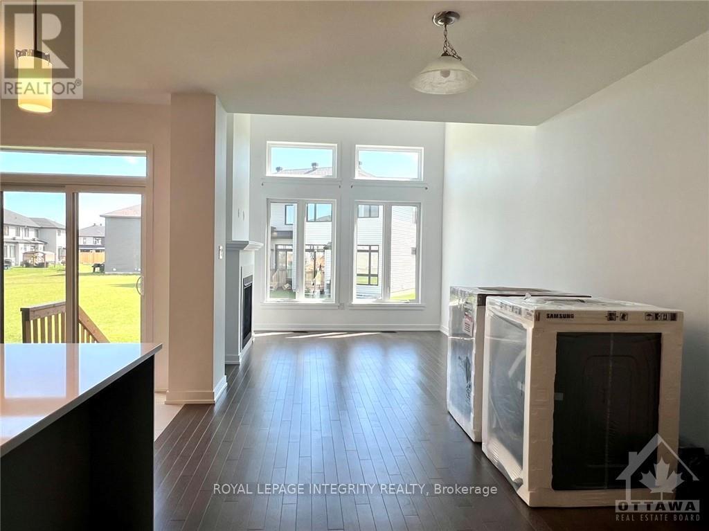 53 Maize Street, Ottawa, Ontario  K2S 2T2 - Photo 8 - X12930692