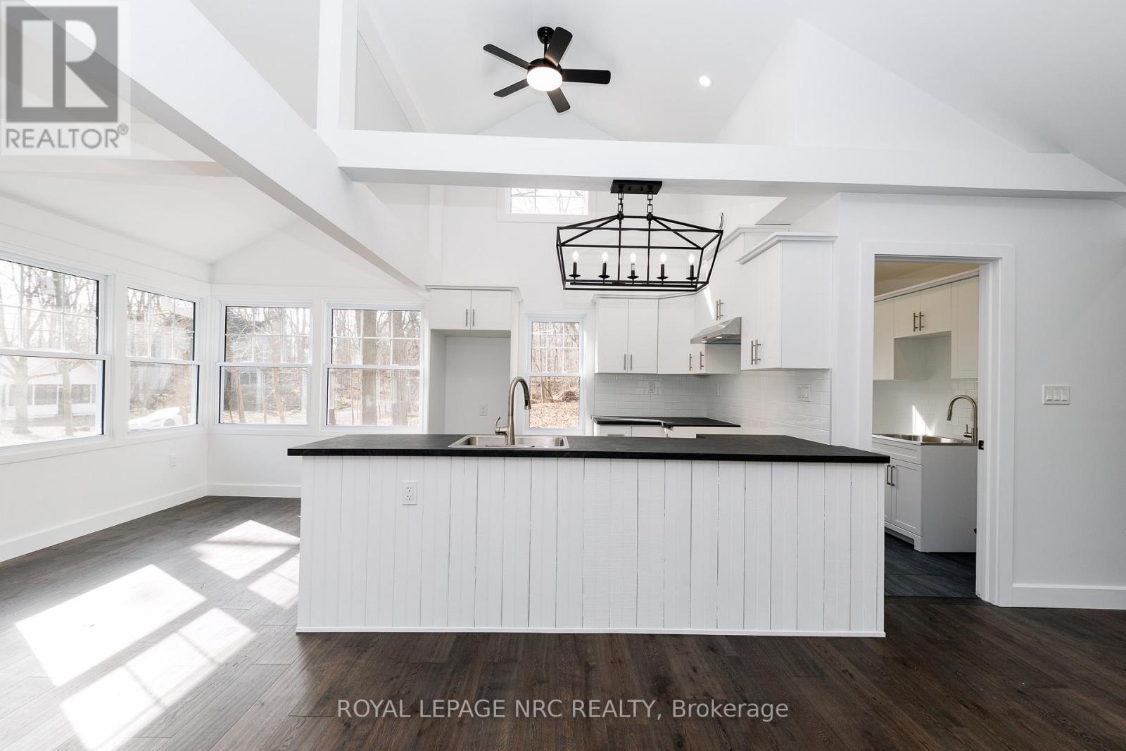 212 Holloway Bay Road, Port Colborne, Ontario  L0S 1R0 - Photo 4 - X12930744