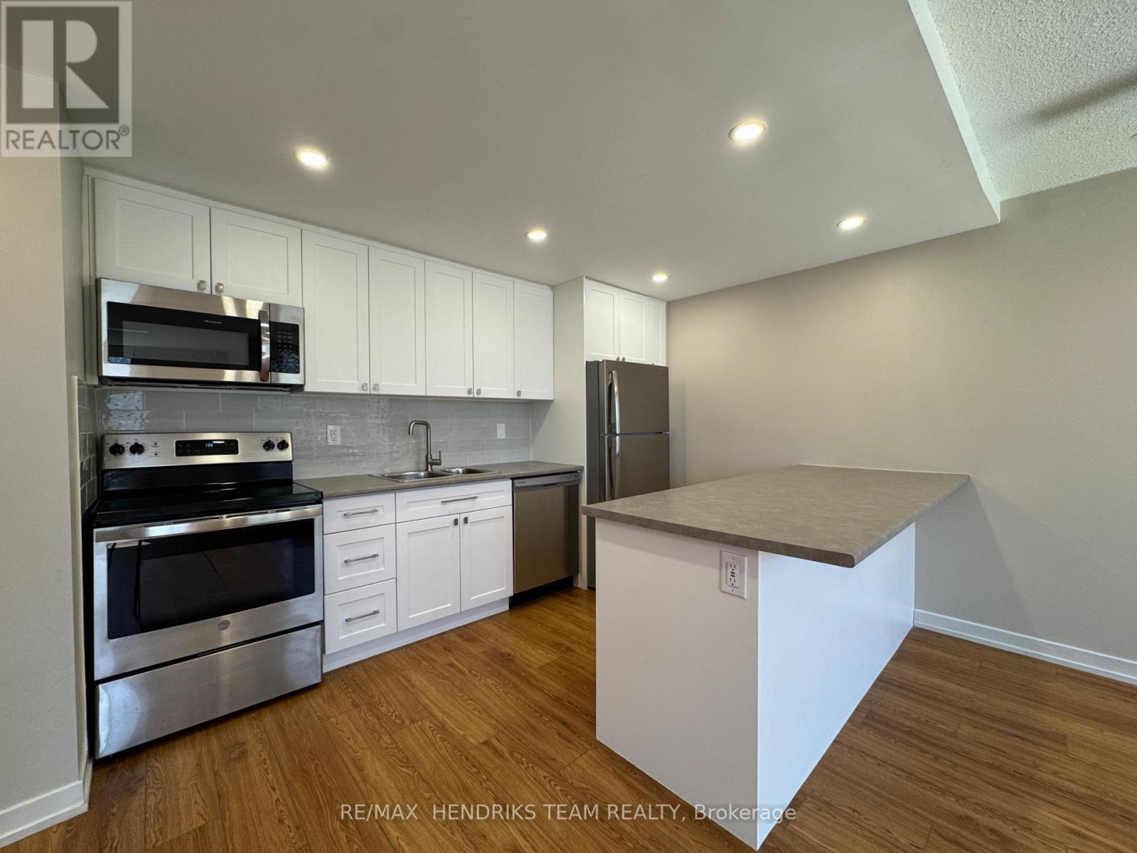 B102 - 80 Rockwood Avenue, St. Catharines, Ontario  L2P 3P2 - Photo 2 - X12930764