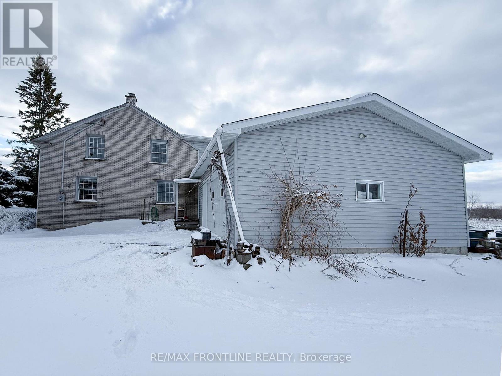 15169 Eaman Road, South Stormont, Ontario  K0C 1R0 - Photo 4 - X12889216