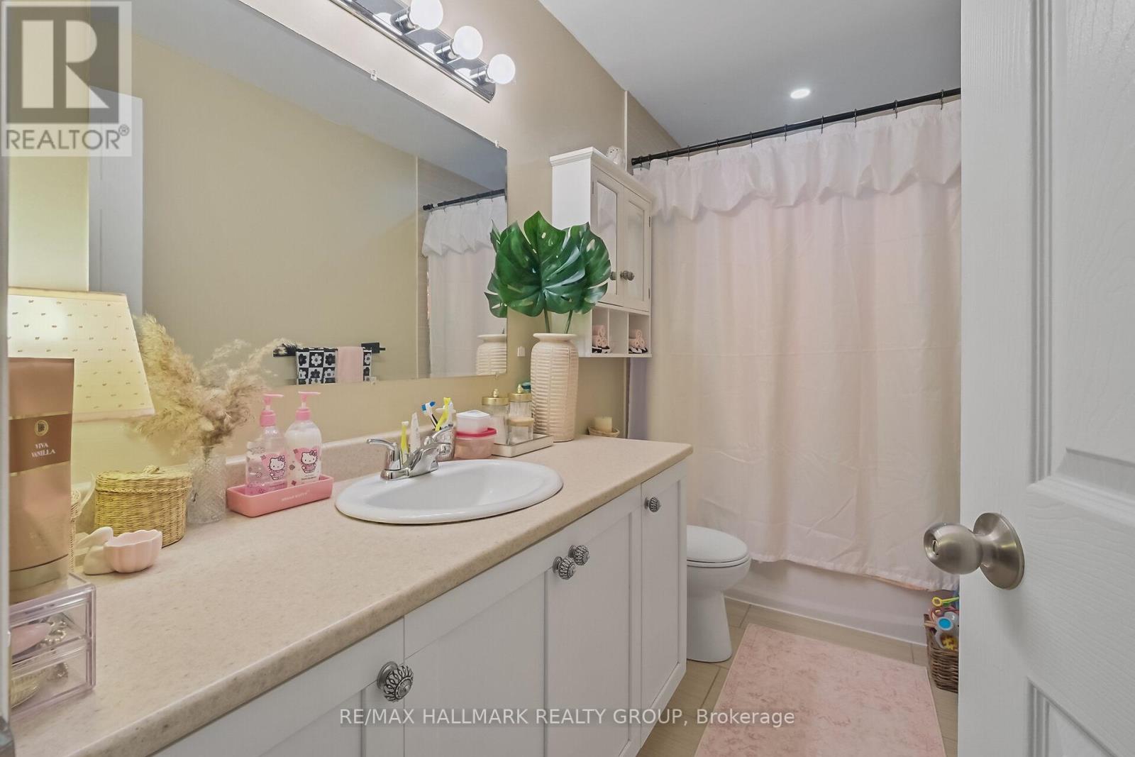 119 Teal Crescent, Ottawa, Ontario  K1E 2C1 - Photo 41 - X12909342