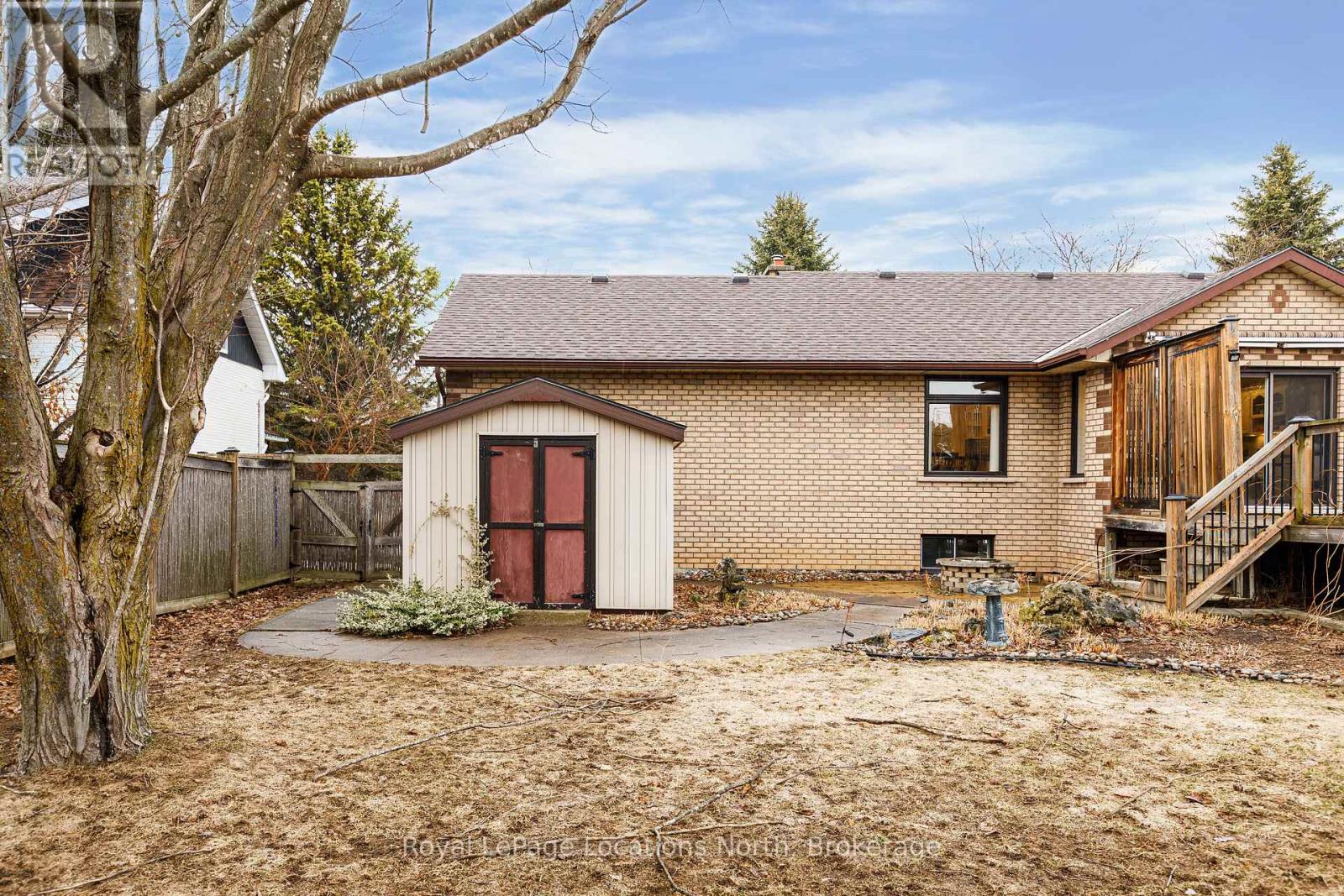 15 Blackburn Avenue, Clearview (Nottawa), Ontario  L0M 1P0 - Photo 45 - S12930724