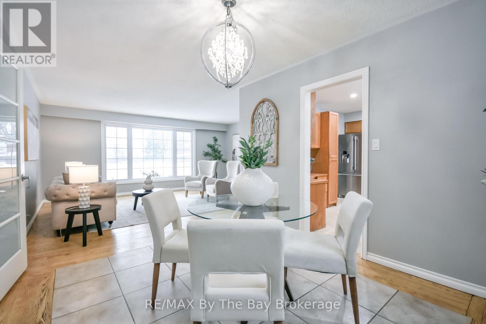 111 Balm Beach Road E, Tiny, Ontario  L0L 2J0 - Photo 12 - S12930798