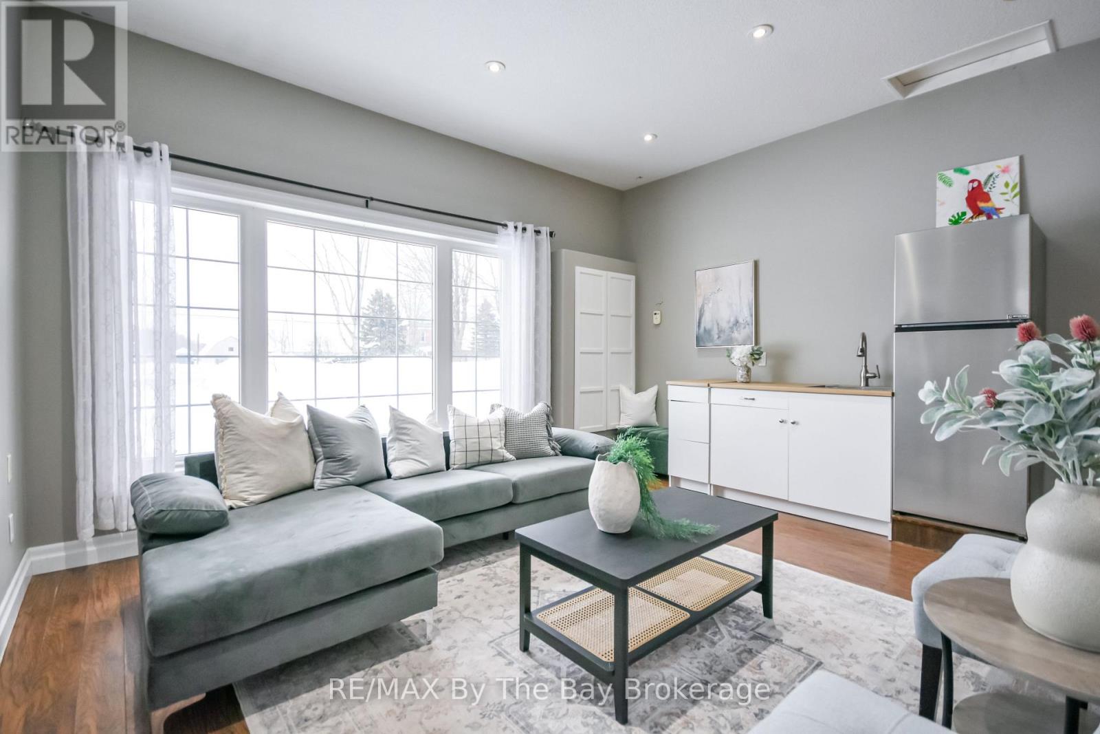 111 Balm Beach Road E, Tiny, Ontario  L0L 2J0 - Photo 19 - S12930798